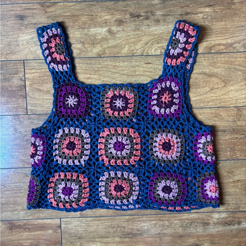 Natural Life Crochet Tank - Picture 2 of 7